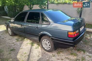 Хетчбек Volkswagen Passat 1988 в Монастириській