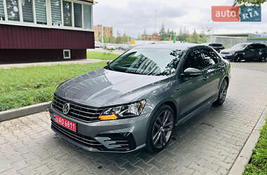 Седан Volkswagen Passat 2018 в Полтаві