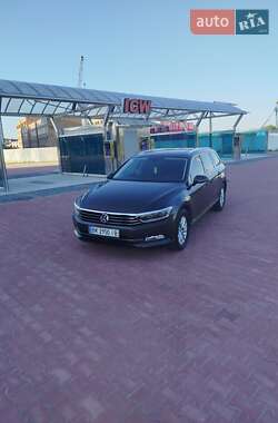 Універсал Volkswagen Passat 2016 в Рівному