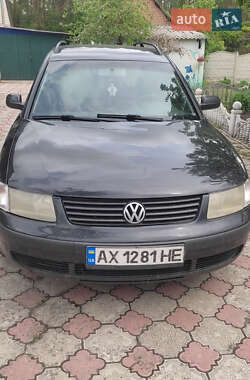 Універсал Volkswagen Passat 2000 в Новій Водолагі