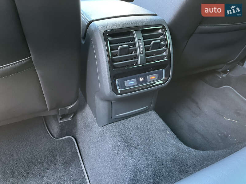Универсал Volkswagen Passat 2019 в Киеве фото 20 Универсал Volkswagen Passat 2019 в Киеве