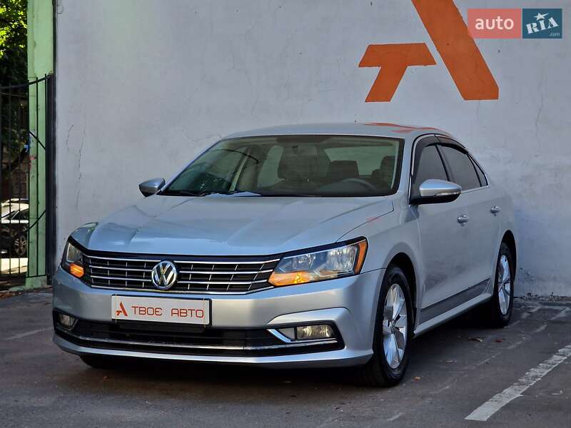 Седан Volkswagen Passat 2016 в Одессе