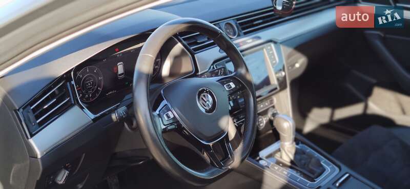 Универсал Volkswagen Passat 2015 в Нетешине