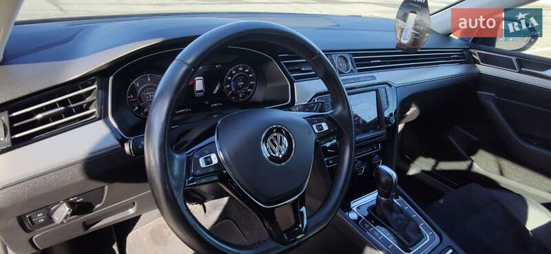 Универсал Volkswagen Passat 2015 в Нетешине