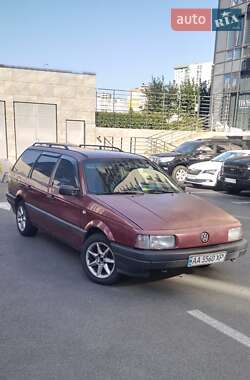 Универсал Volkswagen Passat 1990 в Киеве
