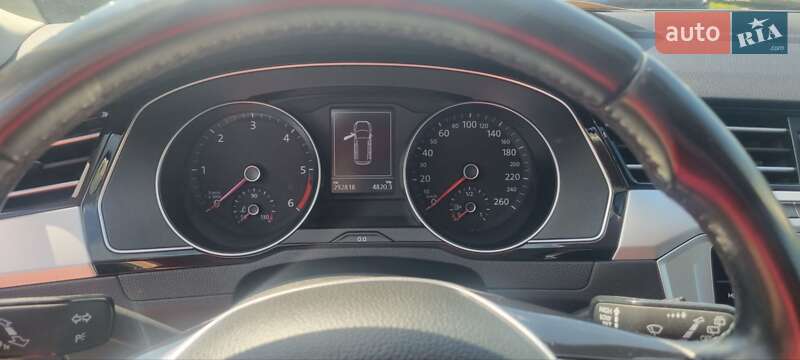 Универсал Volkswagen Passat 2018 в Львове фото 3 Универсал Volkswagen Passat 2018 в Львове
