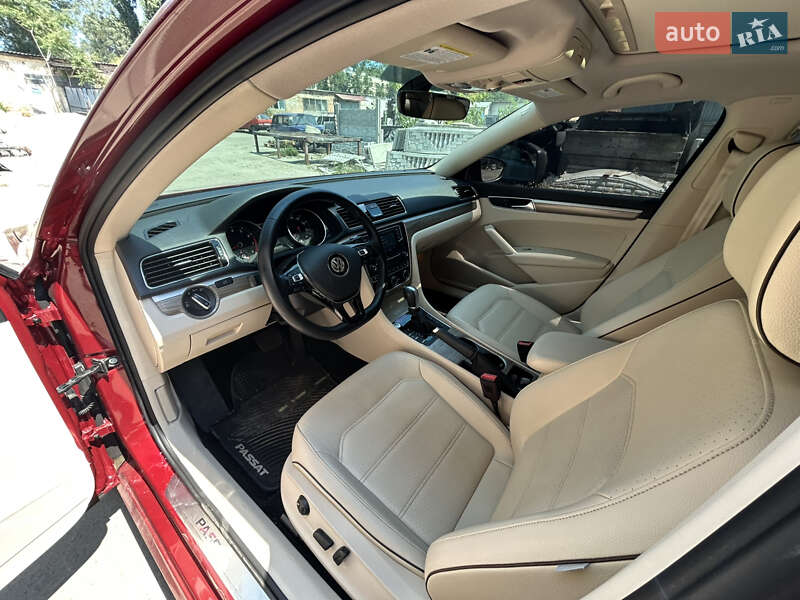 Седан Volkswagen Passat 2017 в Дніпрі