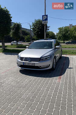 Седан Volkswagen Passat 2015 в Ивано-Франковске