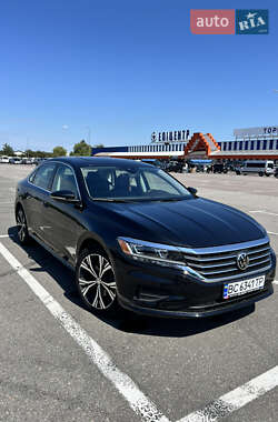 Седан Volkswagen Passat 2020 в Львове