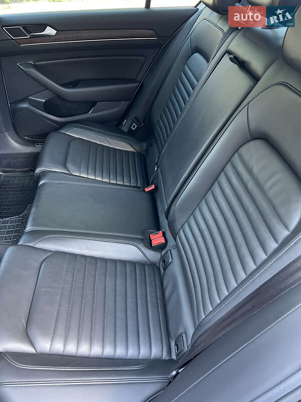 Седан Volkswagen Passat 2017 в Борщеве фото 28 Седан Volkswagen Passat 2017 в Борщеве