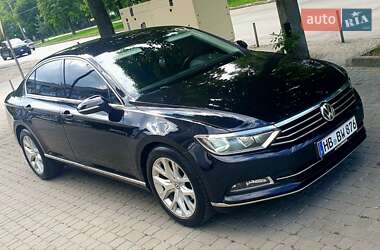 Седан Volkswagen Passat 2016 в Чернівцях