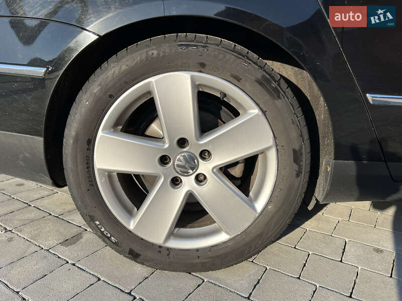 Универсал Volkswagen Passat 2006 в Бродах