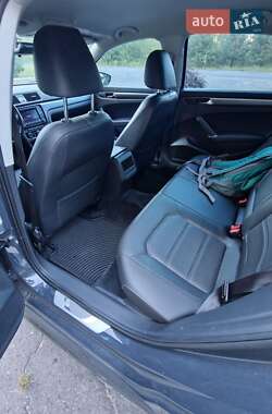 Седан Volkswagen Passat 2017 в 
