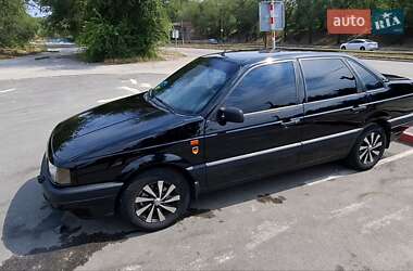 Седан Volkswagen Passat 1992 в Запорожье