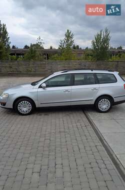 Универсал Volkswagen Passat 2006 в Березному