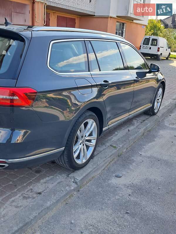 Универсал Volkswagen Passat 2017 в Великой Березовице