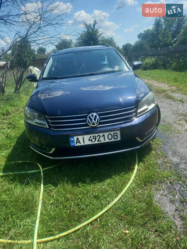 Универсал Volkswagen Passat 2011 в Буче