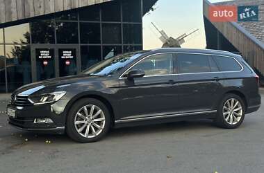 Универсал Volkswagen Passat 2015 в Киеве