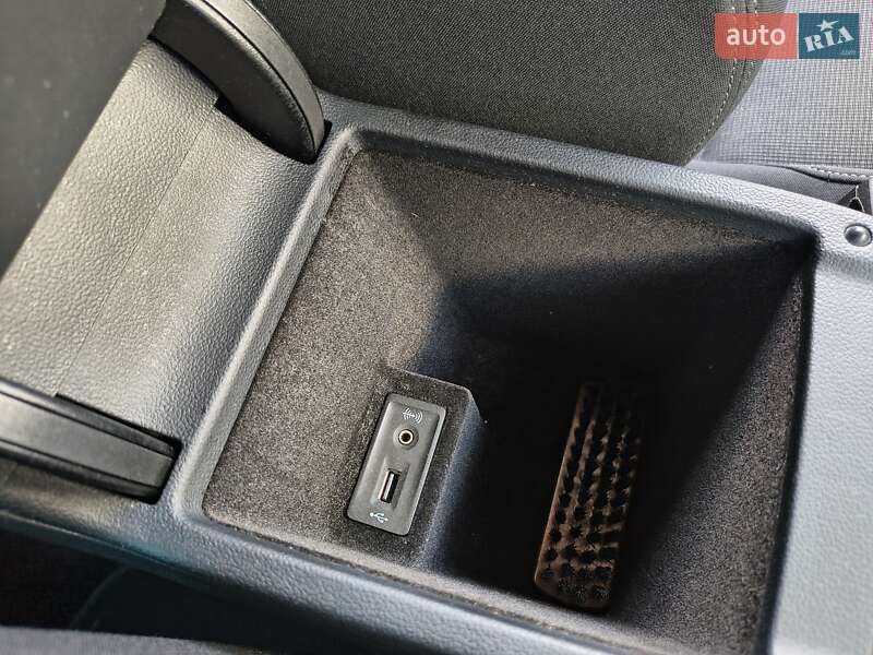 Универсал Volkswagen Passat 2017 в Киеве