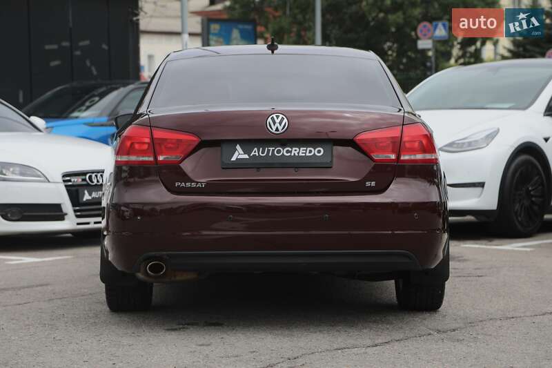 Седан Volkswagen Passat 2013 в Харькове