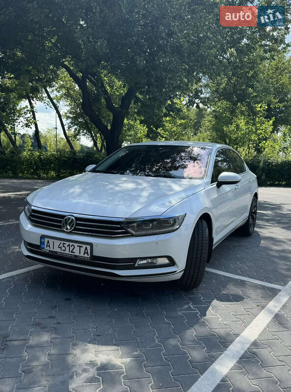 Седан Volkswagen Passat 2018 в 