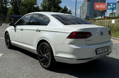 Седан Volkswagen Passat 2018 в 