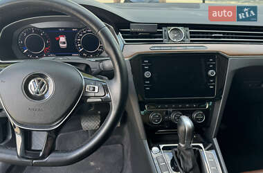 Седан Volkswagen Passat 2018 в 