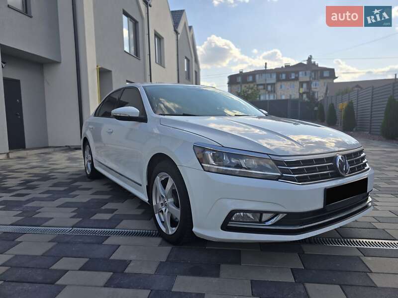 Седан Volkswagen Passat 2018 в Киеве