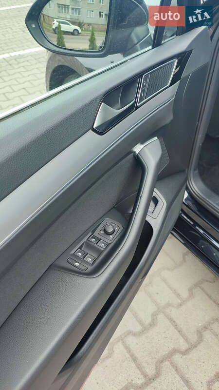 Универсал Volkswagen Passat 2016 в Шептицькому фото 22 Универсал Volkswagen Passat 2016 в Шептицькому