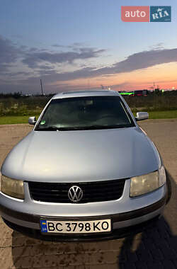 Седан Volkswagen Passat 1998 в Городке