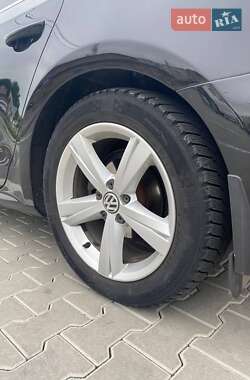 Седан Volkswagen Passat 2011 в 
