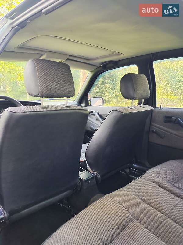 Седан Volkswagen Passat 1988 в Івано-Франківську