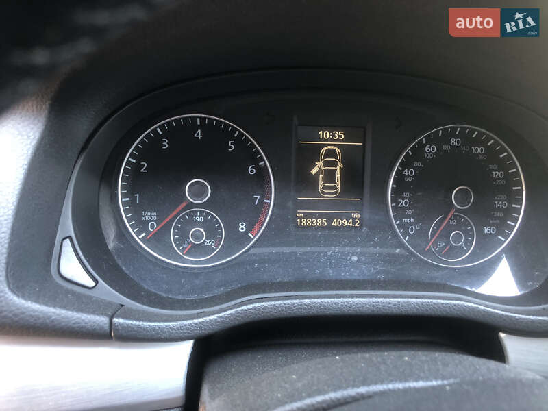 Седан Volkswagen Passat 2012 в Сокалі