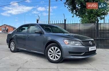 Седан Volkswagen Passat 2014 в Киеве