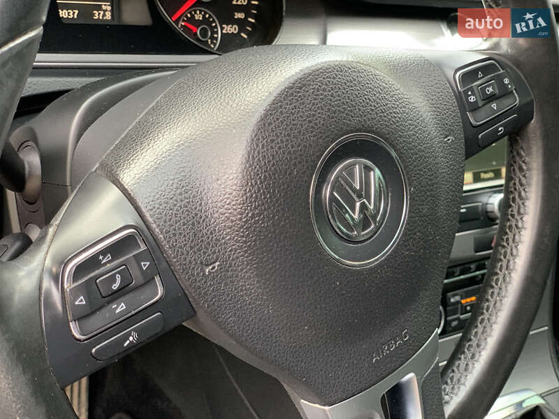 Универсал Volkswagen Passat 2011 в Львове