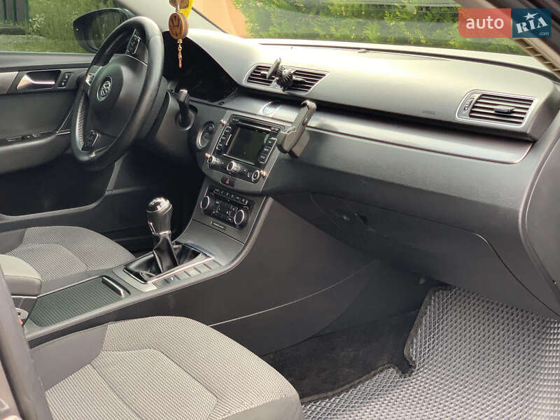 Универсал Volkswagen Passat 2011 в Львове