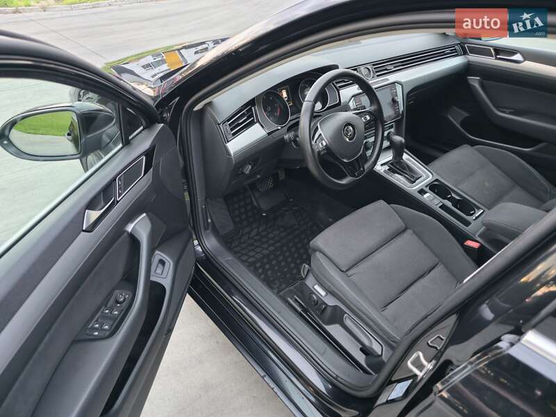 Универсал Volkswagen Passat 2015 в Львове фото 14 Универсал Volkswagen Passat 2015 в Львове
