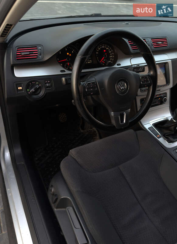 Универсал Volkswagen Passat 2010 в Ужгороде