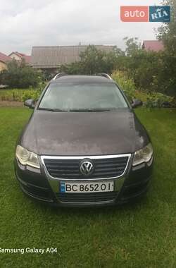 Универсал Volkswagen Passat 2005 в Новояворовске