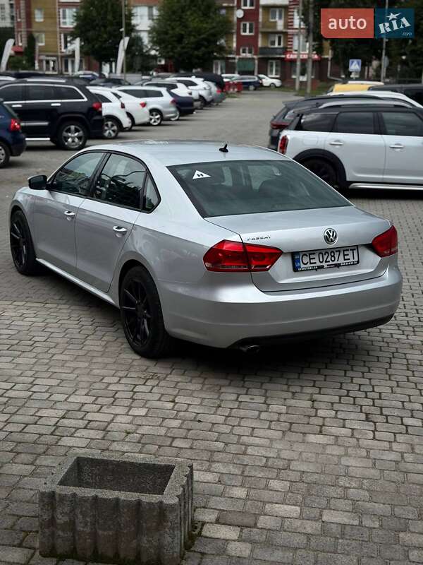 Седан Volkswagen Passat 2015 в Черновцах