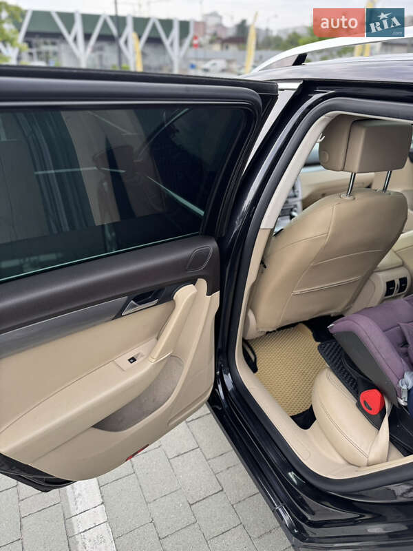 Універсал Volkswagen Passat 2011 в Хмельницькому