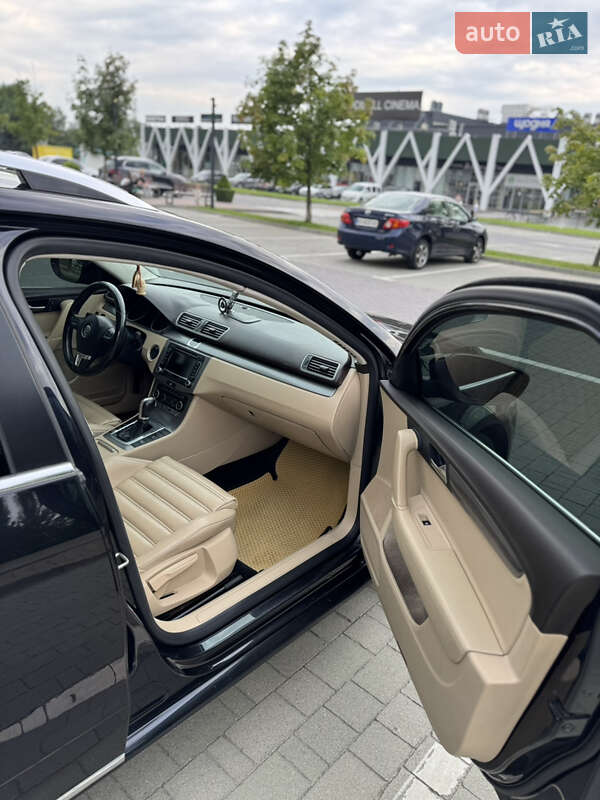 Універсал Volkswagen Passat 2011 в Хмельницькому