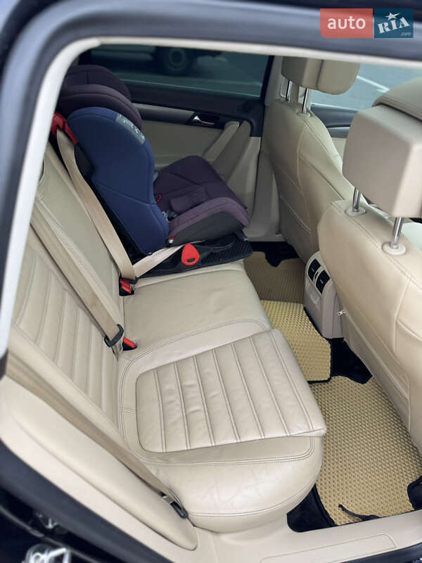 Універсал Volkswagen Passat 2011 в Хмельницькому