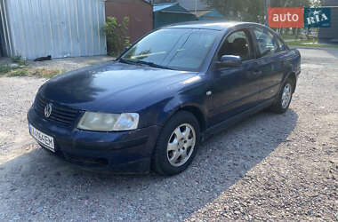 Седан Volkswagen Passat 1996 в Полтаві
