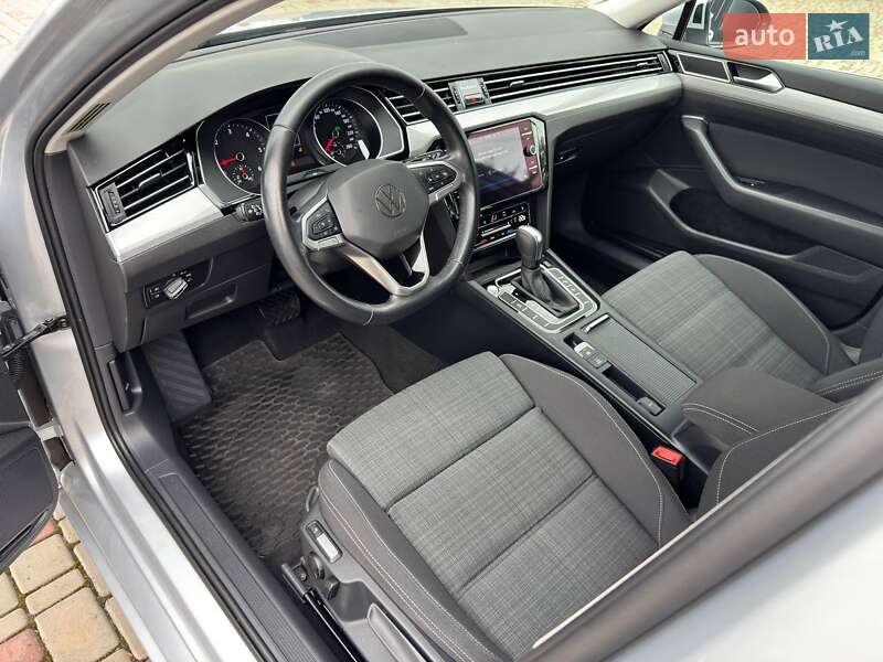 Универсал Volkswagen Passat 2021 в Киеве фото 19 Универсал Volkswagen Passat 2021 в Киеве