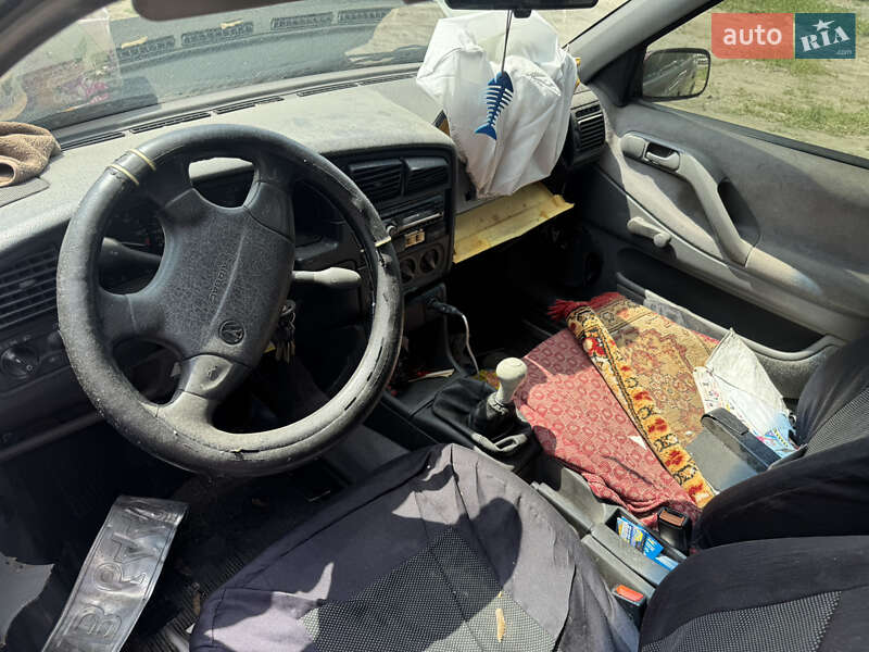 Универсал Volkswagen Passat 1994 в Шаргороде