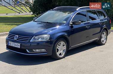 Універсал Volkswagen Passat 2013 в Дніпрі