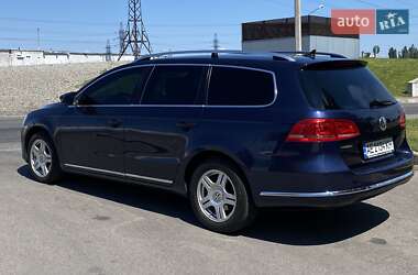 Універсал Volkswagen Passat 2013 в Дніпрі