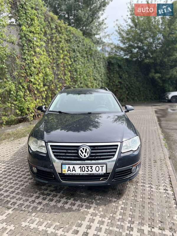 Універсал Volkswagen Passat 2010 в Києві