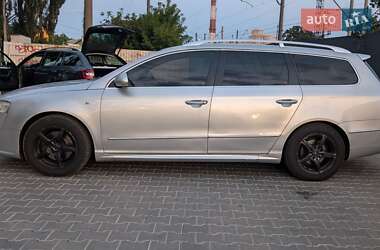 Универсал Volkswagen Passat 2010 в Киеве